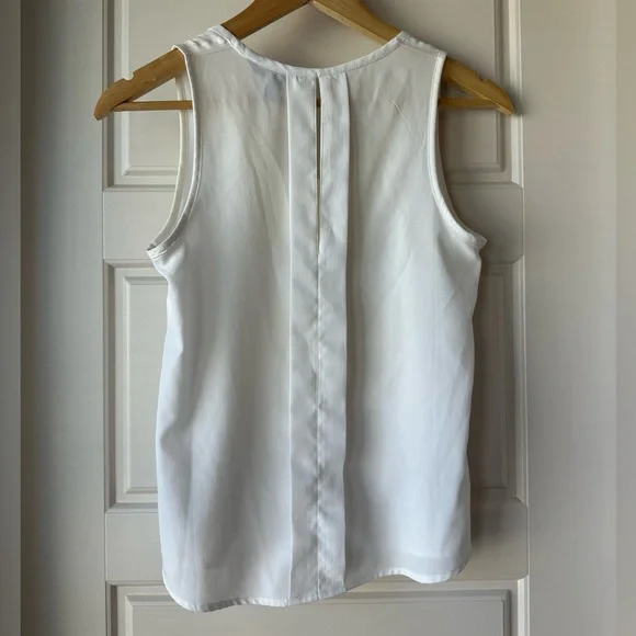 Banana Republic Classic White Tank Top - Picture 1 of 5